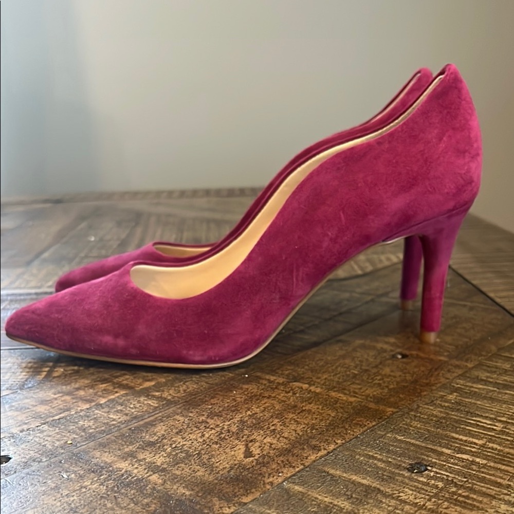 Vince Camuto Pink Suede Heels Classic Pointed Toe